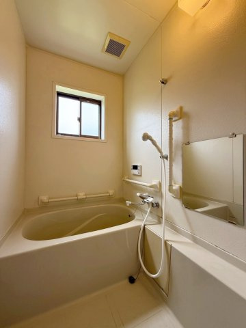 太秦西蜂岡町の浴室