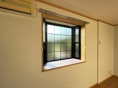 【居間・リビング】 | エクセルハイツ | 出窓