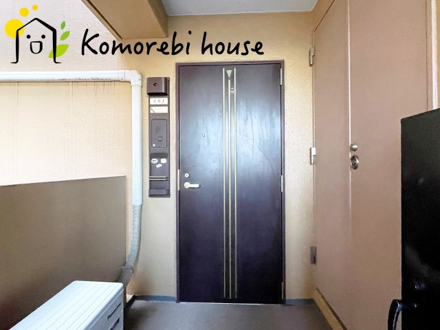 ダイアパレス大宮大成の玄関