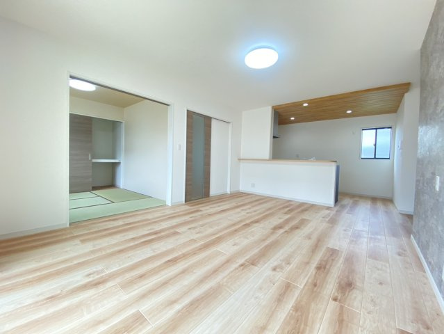 久留⽶市善導寺町与⽥の居間・リビング