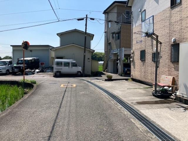 高知市介良甲の前面道路含む現地写真