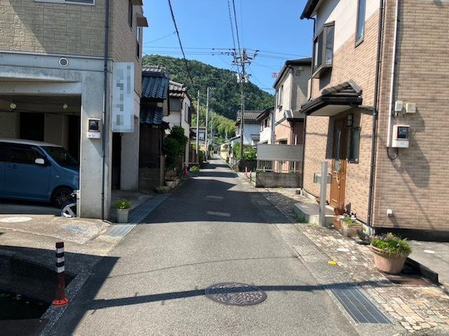 高知市介良甲の前面道路含む現地写真