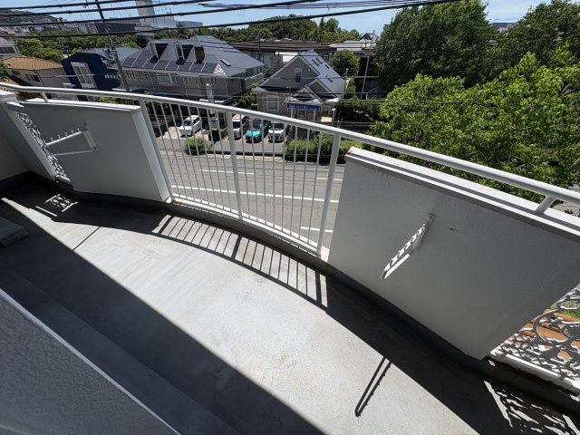 落合ハイツA棟のバルコニー