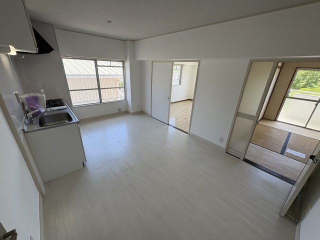 落合ハイツA棟の居間・リビング