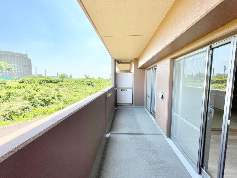 ランフォルセ枚方天の川のバルコニー|■物件内覧・資金計画相談・住宅ローン相談、リフォーム相談、お問合せ受付中■
※当日・翌日のご内覧、ご相談はお電話でのお問合せがスムーズです！