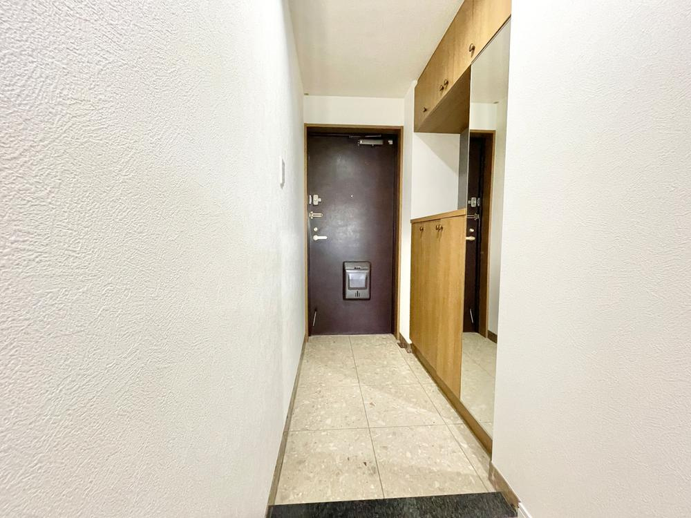 ランフォルセ枚方天の川の玄関|■物件内覧・資金計画相談・住宅ローン相談、リフォーム相談、お問合せ受付中■
※当日・翌日のご内覧、ご相談はお電話でのお問合せがスムーズです！