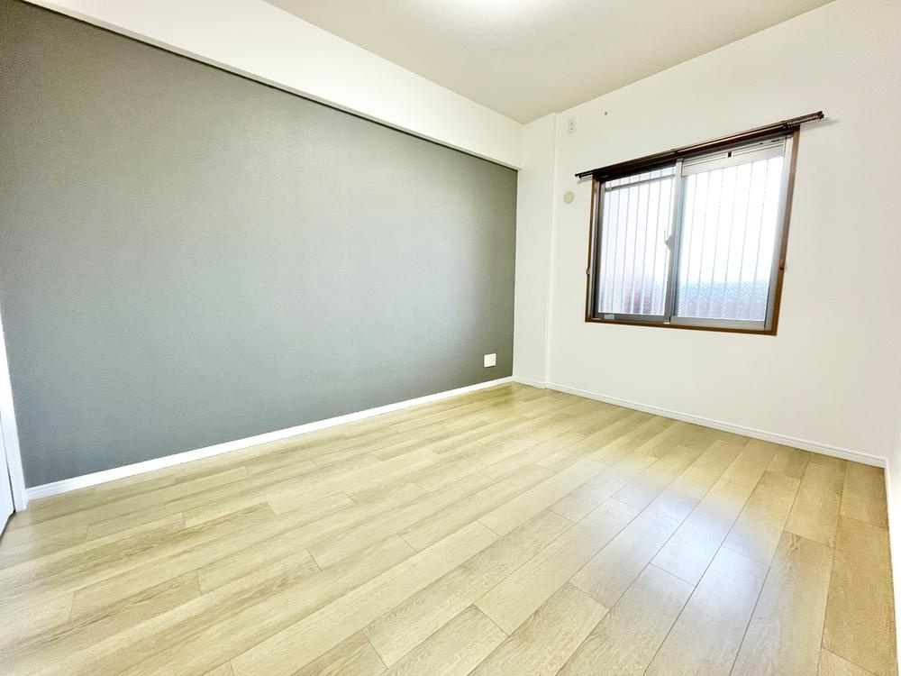 ランフォルセ枚方天の川の洋室|洋室6.0帖　窓付き
■物件内覧・資金計画相談・住宅ローン相談、リフォーム相談、お問合せ受付中■
※当日・翌日のご内覧、ご相談はお電話でのお問合せがスムーズです！