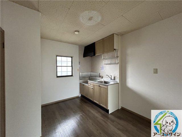 アムールKOHBEの居間・リビング