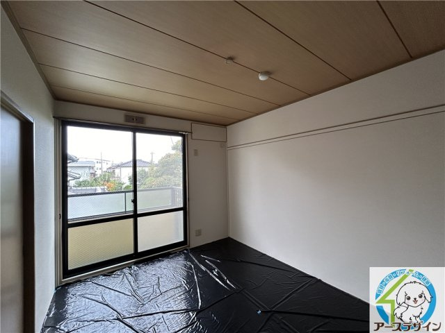 アムールKOHBEの洋室