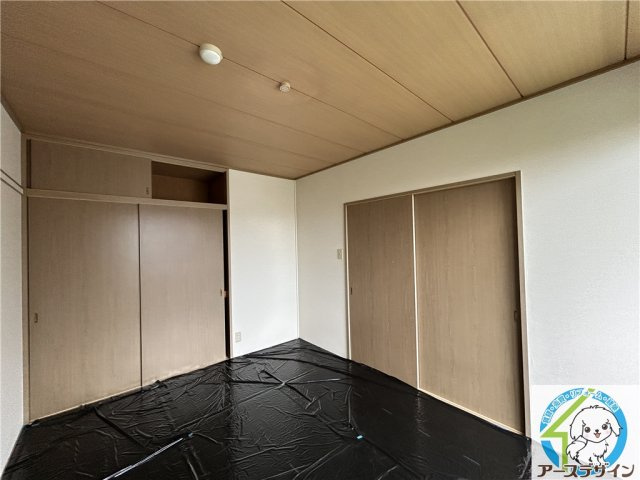 アムールKOHBEの洋室