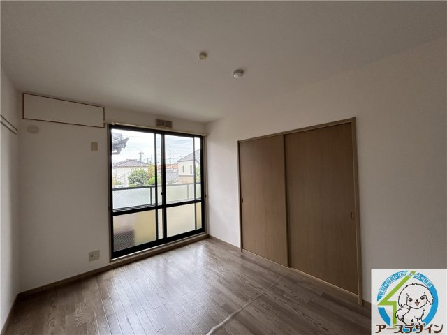 アムールKOHBEの洋室