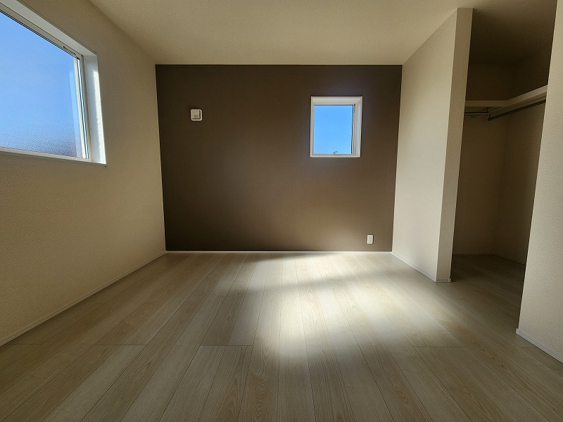 小牧市藤島町中島61　新築戸建の洋室|広い主寝室になります