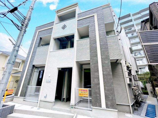 座間市南栗原4丁目　収益アパートの外観