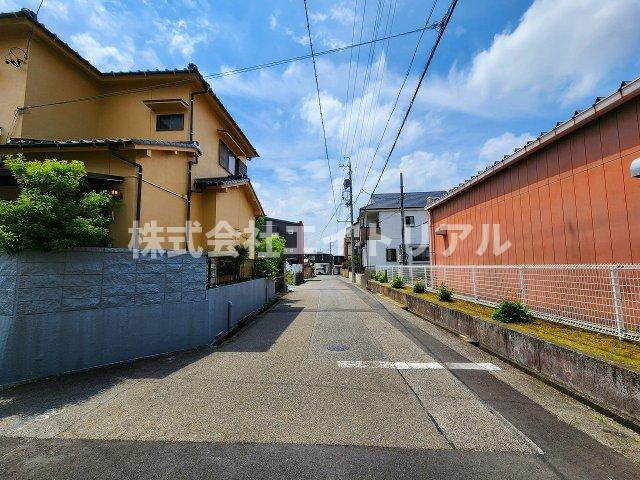 尾張旭市庄南町2丁目　土地の前面道路含む現地写真