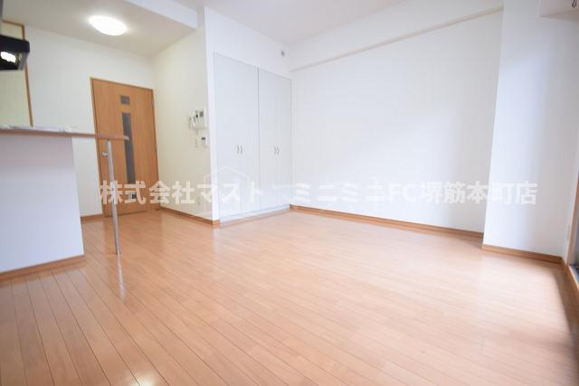 ブラーヴォ梅田北の居間・リビング