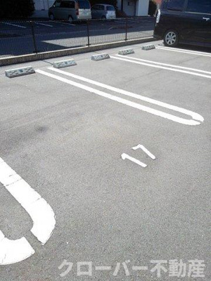 【駐車場】 | ラベリーズ・アン　ジェⅡＢ