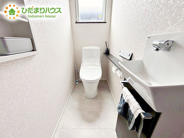 【トイレ】 | 水戸市元石川町　中古戸建 | 白を基調としたトイレは、インテリア次第でどんな空間になるかワクワクしますね♪