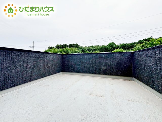 【バルコニー】 | 水戸市元石川町　中古戸建 | 広々としたバルコニーは、大量の洗濯物を干しても余裕！お布団だって、家族全員分をいっきに干せますね(^O^)