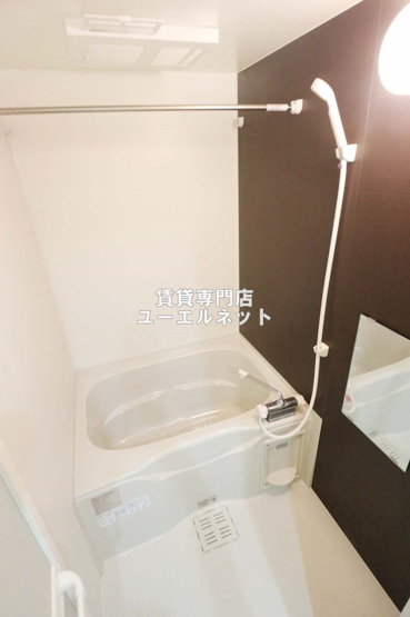 【浴室】 | フジパレス吹田寿町５番館 | ゆったりとしたバスルーム