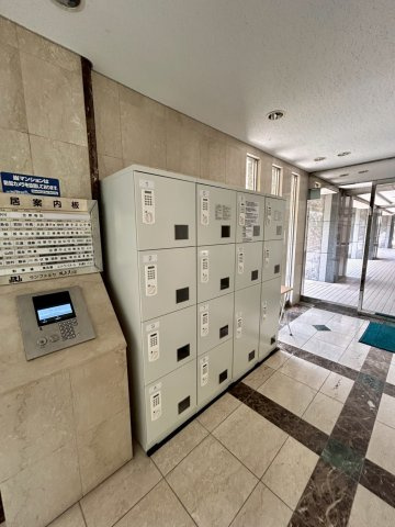 ランフォルセ枚方天の川のその他共用部分|留守の時に便利な宅配ボックス付きマンションです！
