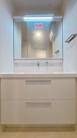 【独立洗面台】 | アダージュ原五番館☆仲介手数料無料☆ | シンプルで清潔な洗面台から、朝をスタートさせましょう♪