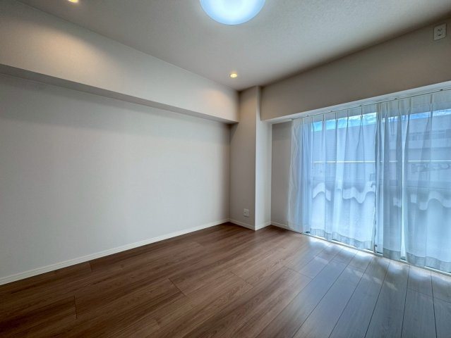 ■２０２５年８月リノベーション完了予定■５階南東角住戸■全居室収納付き３ＬＤＫ■伏見日光ハイツ２号棟の洋室|洋室