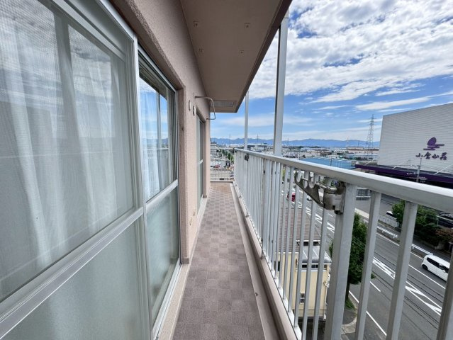 ■２０２５年８月リノベーション完了予定■５階南東角住戸■全居室収納付き３ＬＤＫ■伏見日光ハイツ２号棟のバルコニー|バルコニー