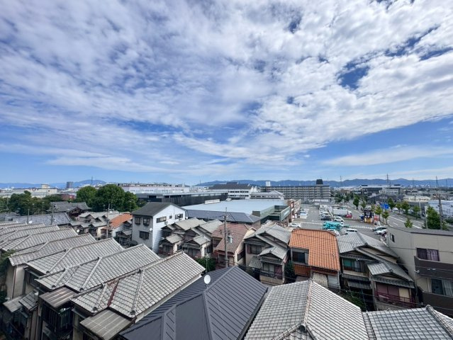 ■２０２５年８月リノベーション完了予定■５階南東角住戸■全居室収納付き３ＬＤＫ■伏見日光ハイツ２号棟の展望|バルコニーからの展望