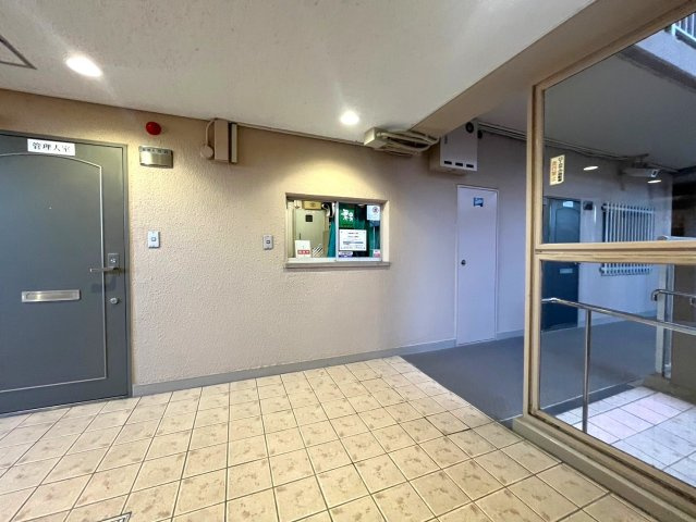 ■２０２５年８月リノベーション完了予定■５階南東角住戸■全居室収納付き３ＬＤＫ■伏見日光ハイツ２号棟のその他|管理人室