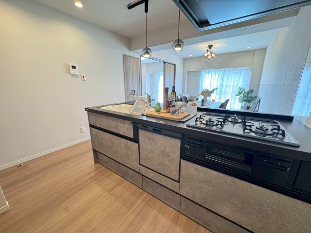 ■２０２５年８月リノベーション完了予定■５階南東角住戸■全居室収納付き３ＬＤＫ■伏見日光ハイツ２号棟のキッチン|キッチン