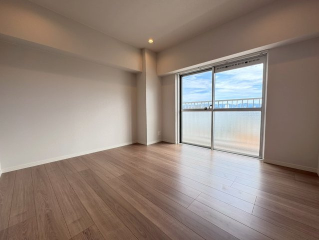 ■２０２５年８月リノベーション完了予定■５階南東角住戸■全居室収納付き３ＬＤＫ■伏見日光ハイツ２号棟の洋室|洋室