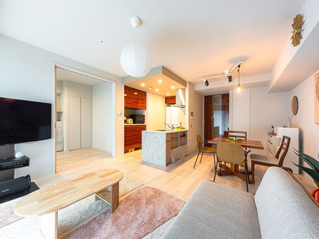 Sun Village B棟 5階の居間・リビング|使いやすいリビングです