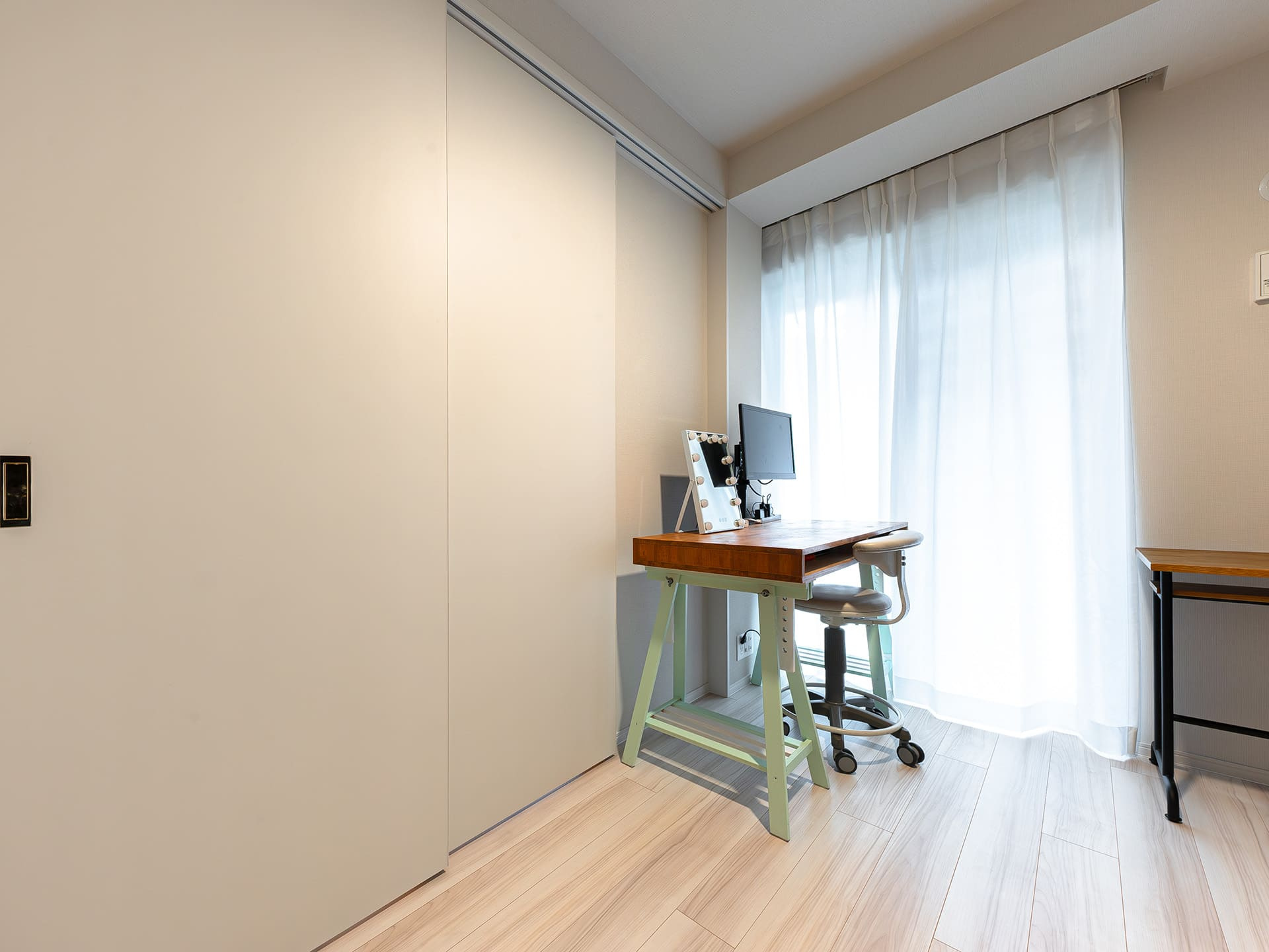 Sun Village B棟 5階の洋室