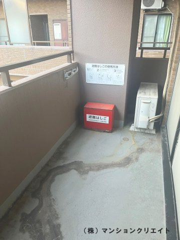 信開ベルシー文京北のバルコニー