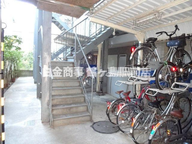 鶴ヶ島駅通りダイカンプラザの駐輪場