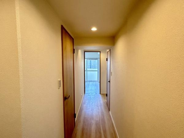 【その他】 | 廊下(洗面所前)です。