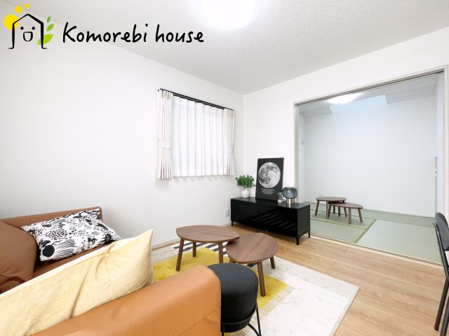 北本市中丸2丁目　新築一戸建て　いろどりアイタウン　01の居間・リビング|使いやすいリビングです