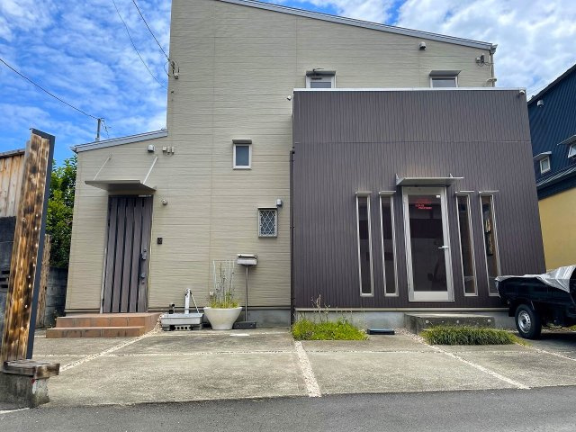 【駐車場】 | ◇◆小田原市栢山 中古戸建◆◇ | 間口が広くお車を出し入れしやすいです。