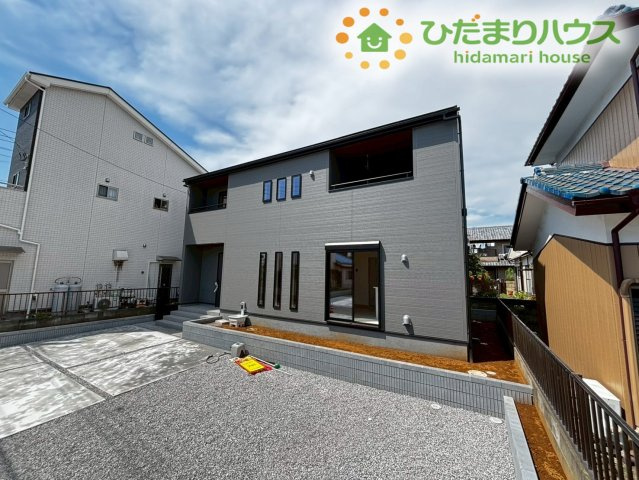 熊谷市新堀新田第3　新築一戸建て　リーブルガーデン　01