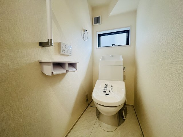 【トイレ】 | 熊谷市新堀新田第3　LiveleGarden.s　新築戸建　全1棟　1号棟