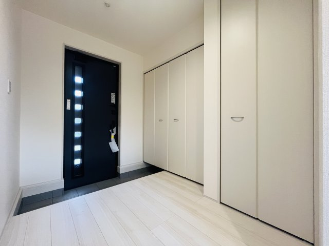 【玄関】 | 熊谷市新堀新田第3　LiveleGarden.s　新築戸建　全1棟　1号棟