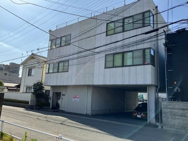 イマス澱女町（よどめちょう）事務所・倉庫の外観