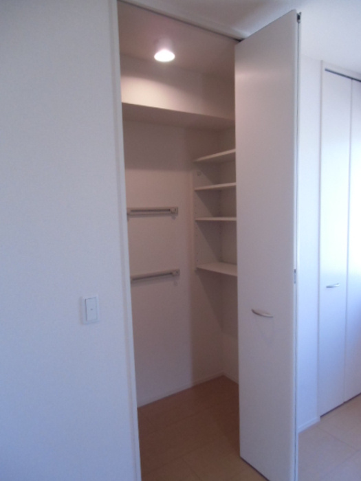 メルベーユおおたかの森　1号棟の収納