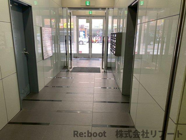  東信船橋ビルのロビー