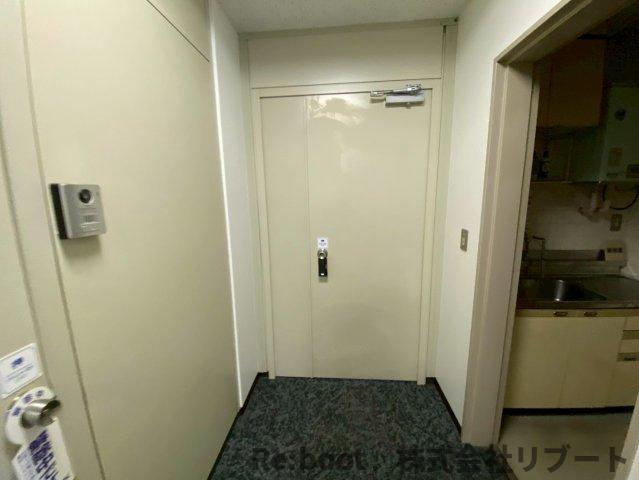  東信船橋ビルの玄関