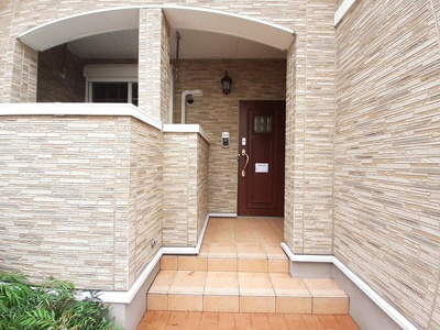 【エントランス】 | ココアガーデン | 建物の内部です