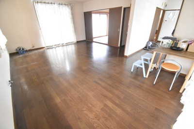 【居間・リビング】 | 鹿屋市西原2丁目　中古戸建