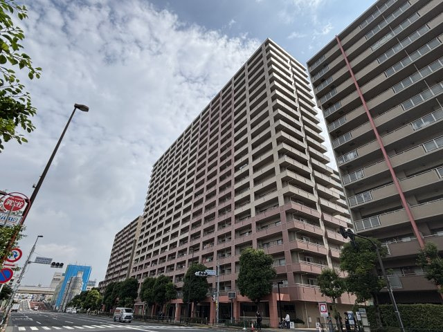 イーストパークス大島セントラルスクエアの外観