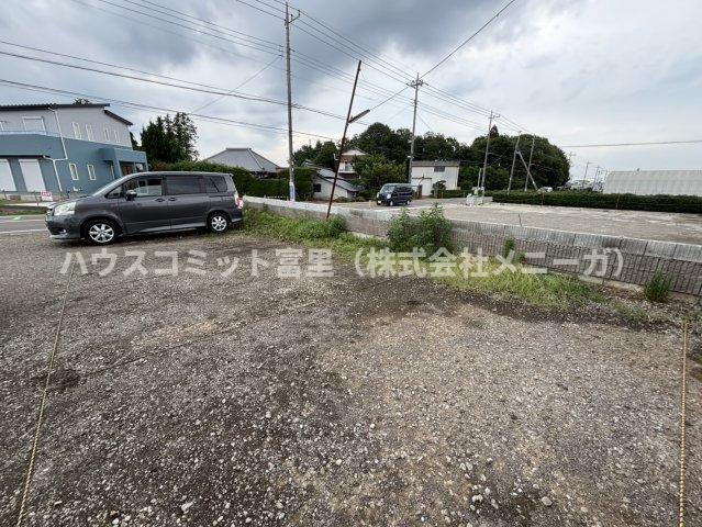 内田ハウス　中古一棟アパートの駐車場