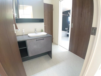 【独立洗面台】